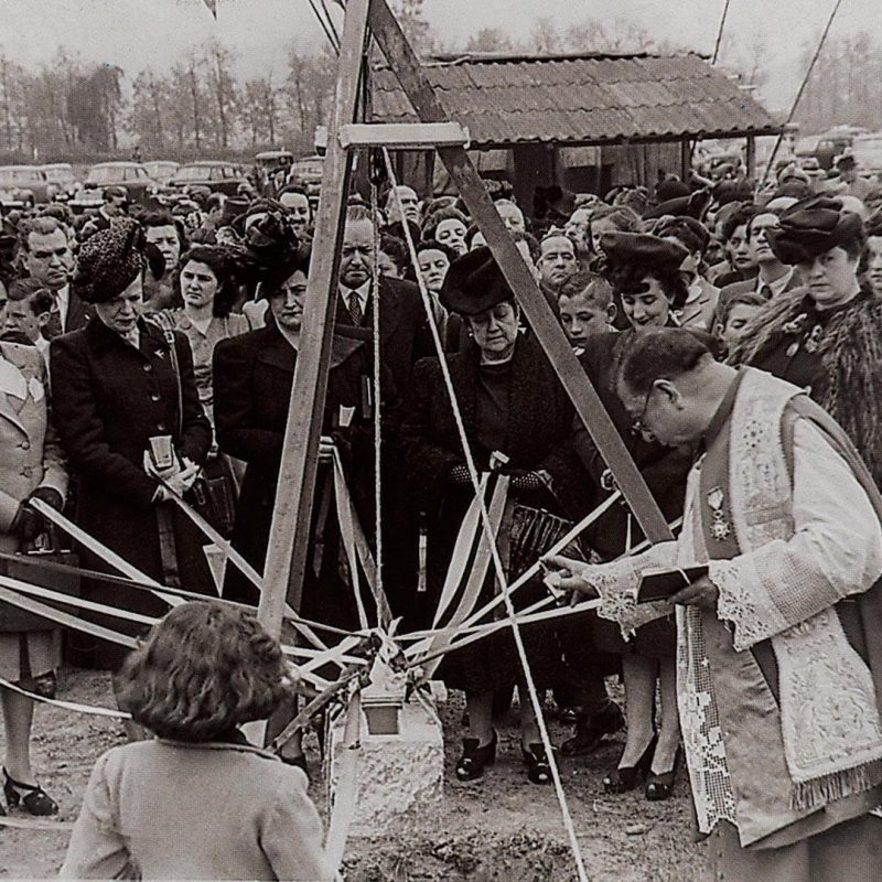 Instalación de la primera piedra del Estadio Español, 1946